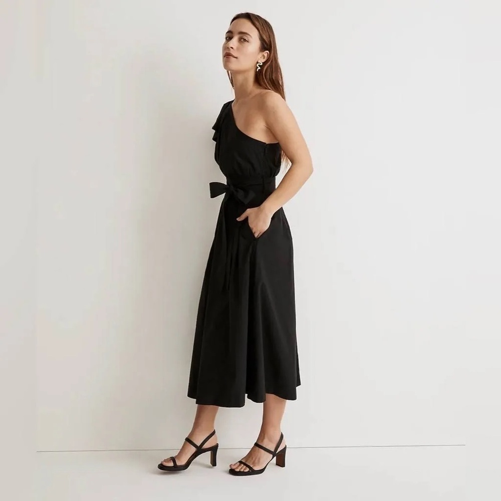 Madewell Ruffled One Shoulder Midi Dress in True Black